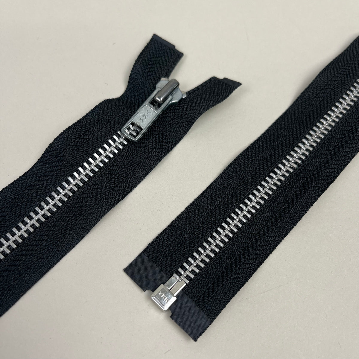 5 Separating Metal Zippers - Black 24.5" (NZP0519)