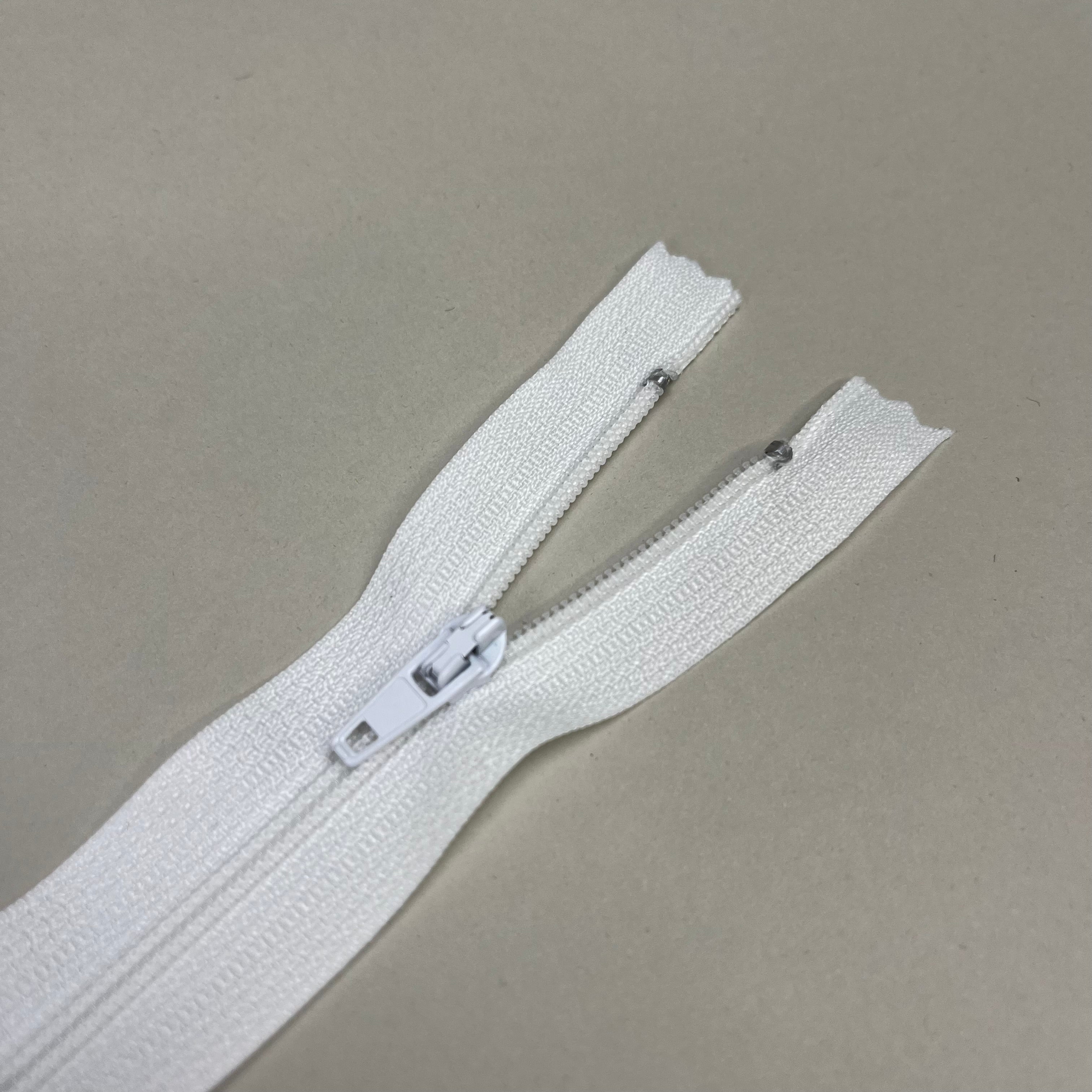 Closed-End Nylon Coil Zipper - Creamy White 9" (NZP0479)