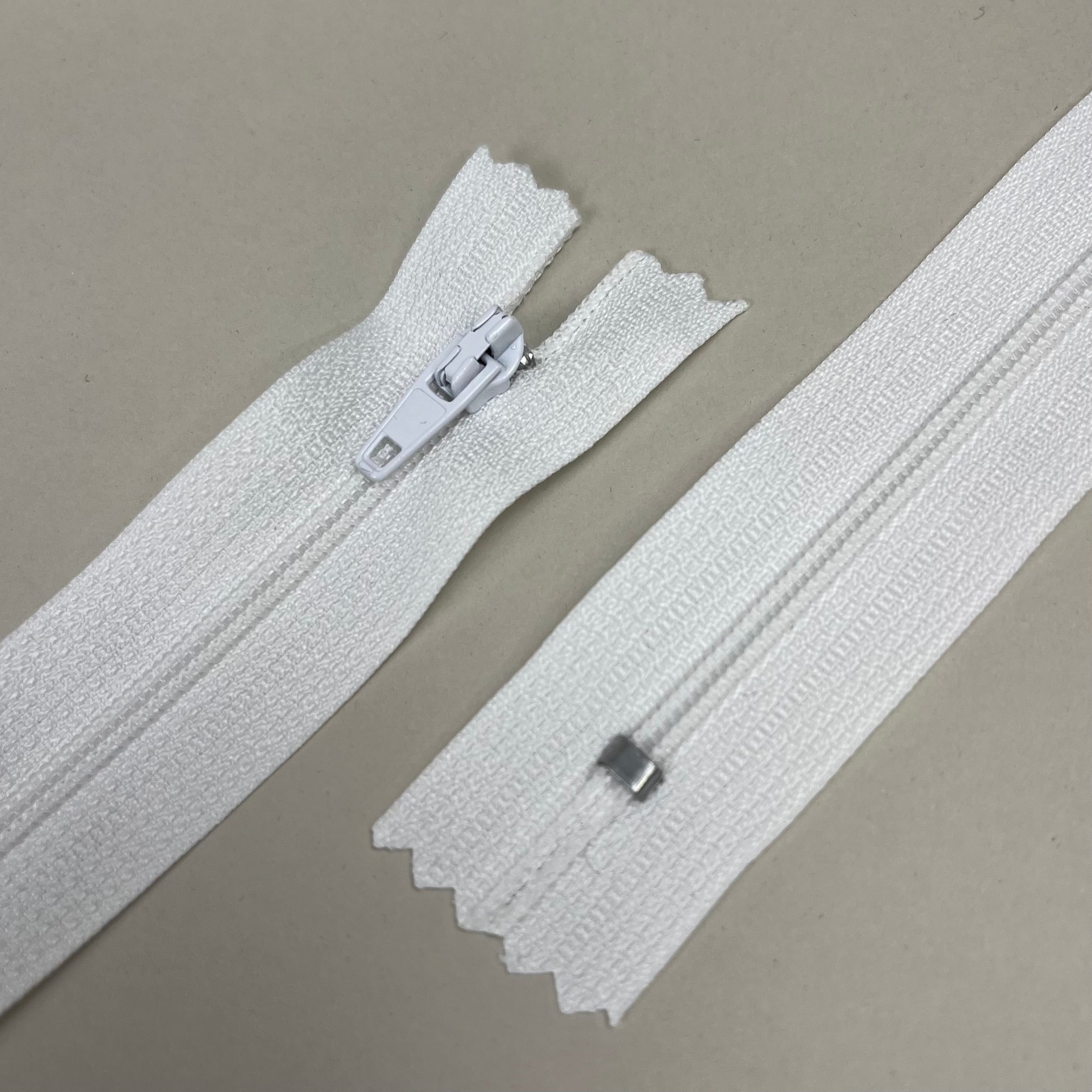 Closed-End Nylon Coil Zipper - Creamy White 9" (NZP0479)