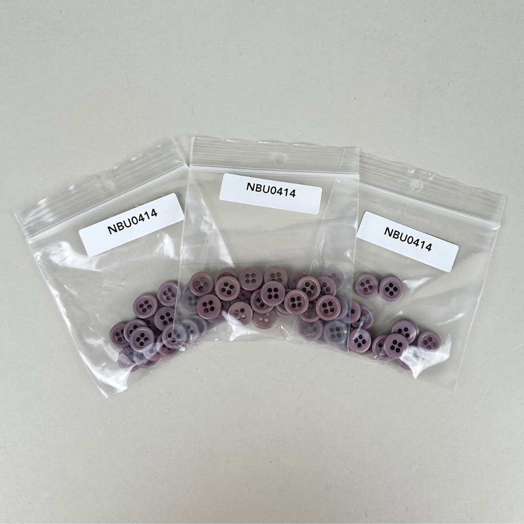 Plastic Buttons, Mauve (NBU0414)