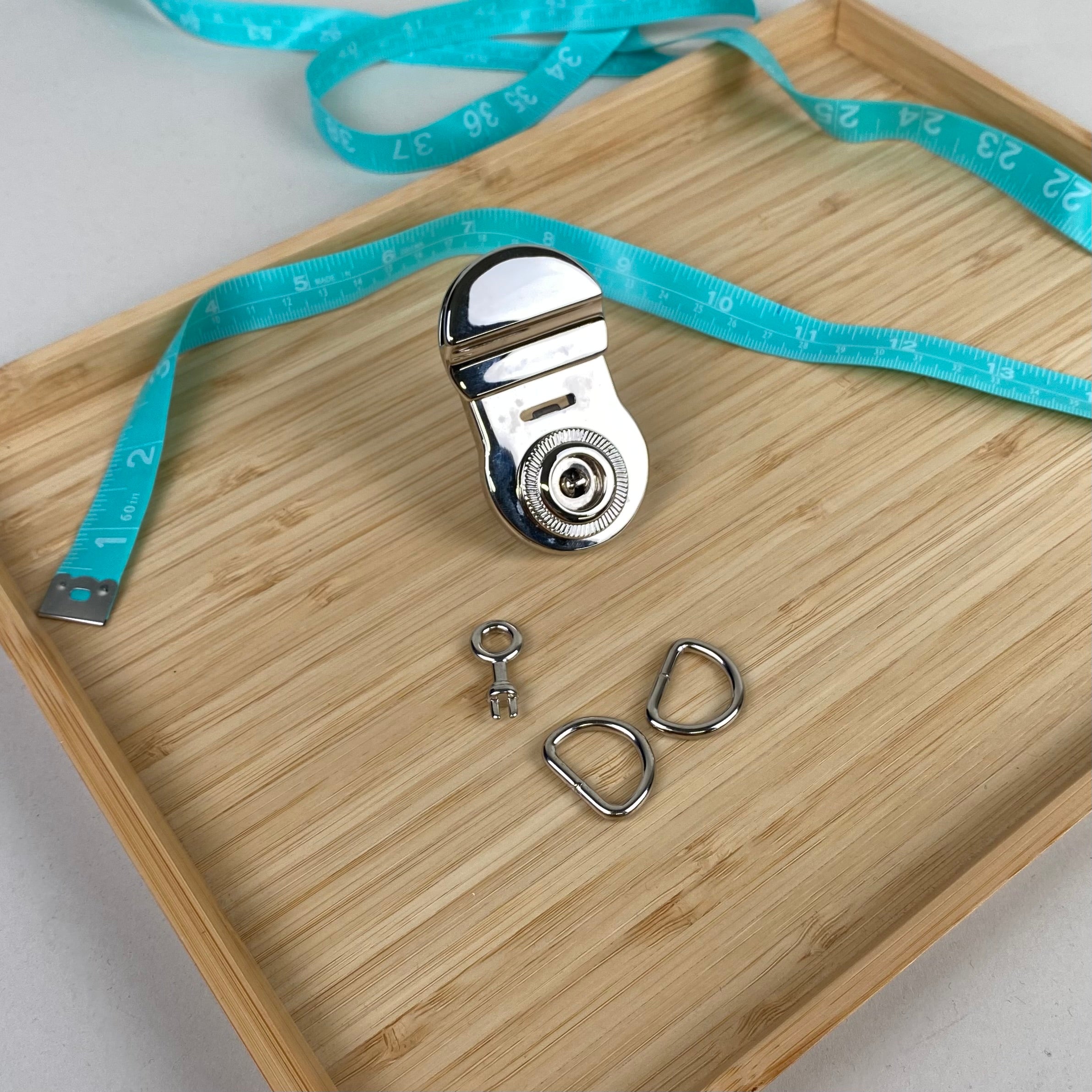 Key Lock + 20mm D rings (2x) - Silver Tone (NXX1574)