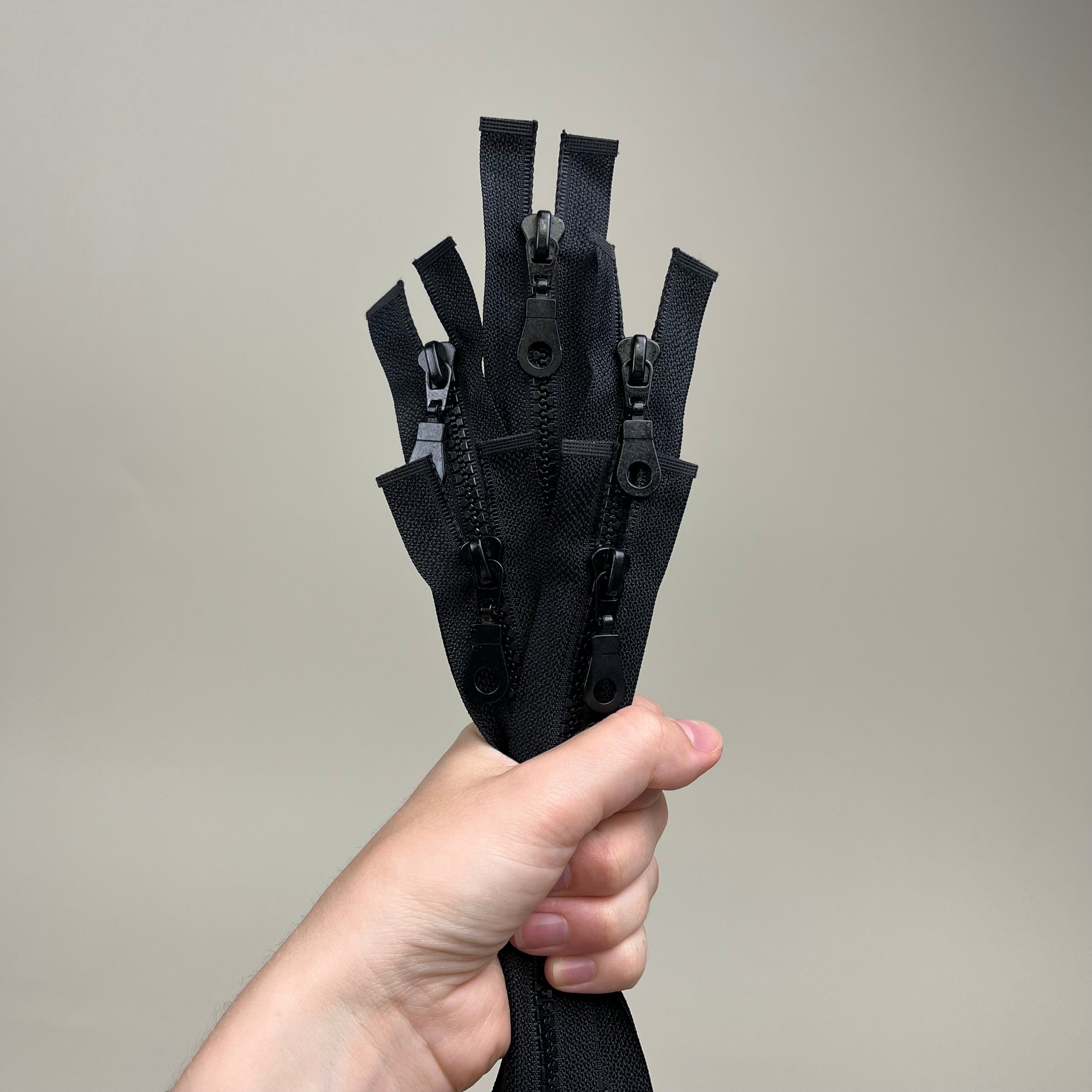 Separating Plastic Zipper - Black 28" (NZP0449)