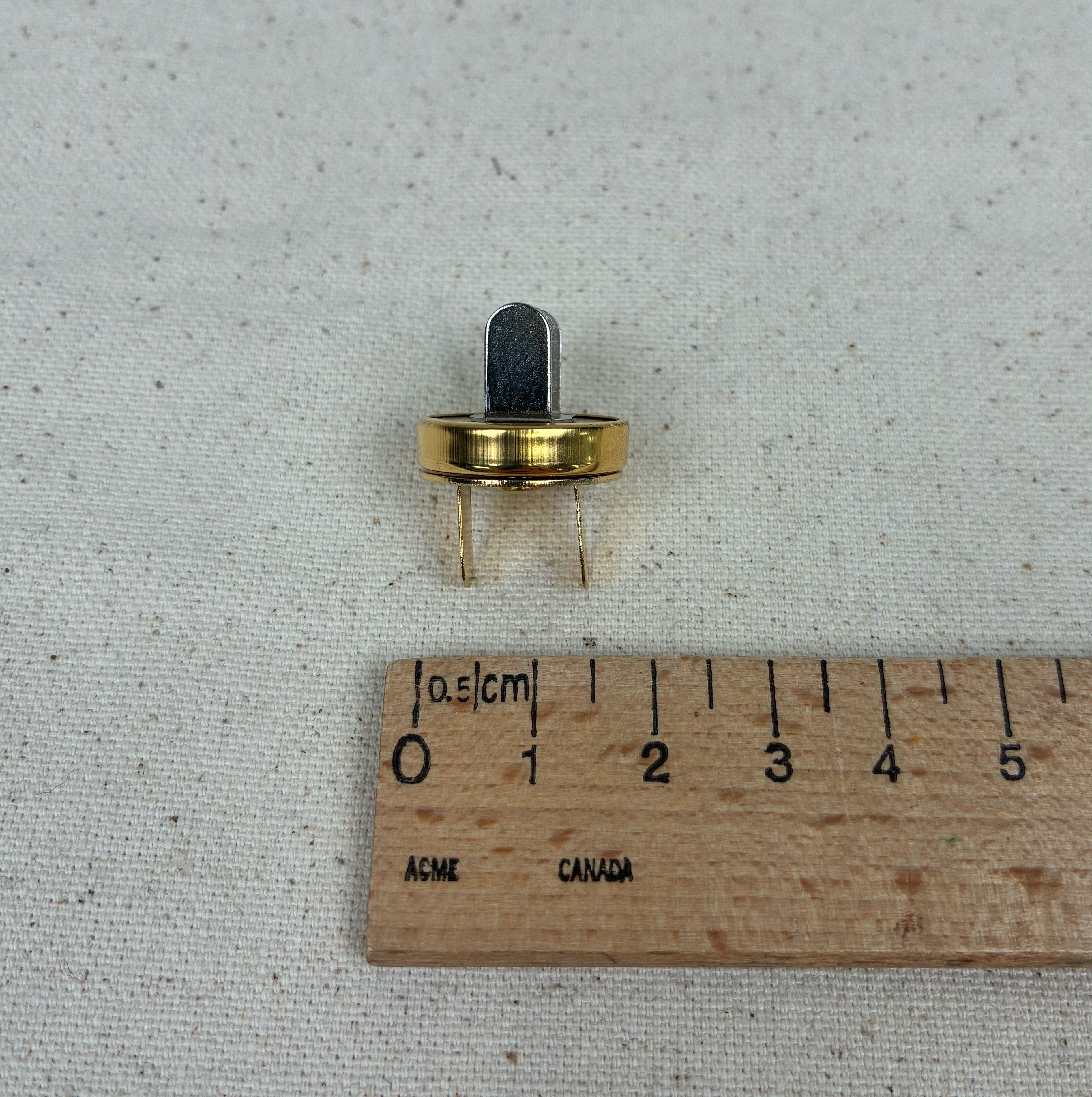 Magnestic Bag Clasps 6 Pack - Gold Tone (NXX1847)