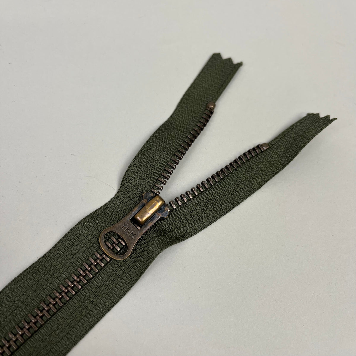 5 Two-Way Metal Zippers - Army Green & Brass 8" (NZP0497)