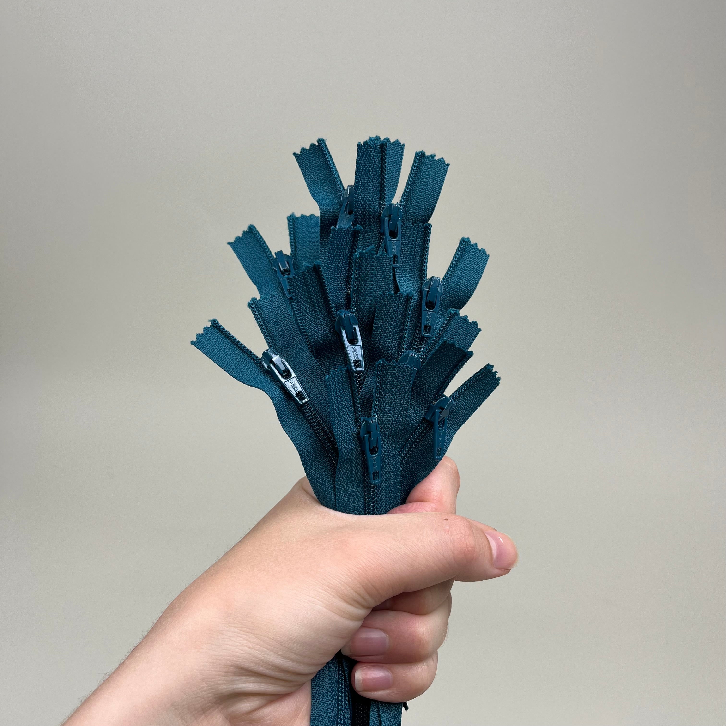 Closed-End Nylon Coil Zipper - Lagoon 5.5" (NZP0350)