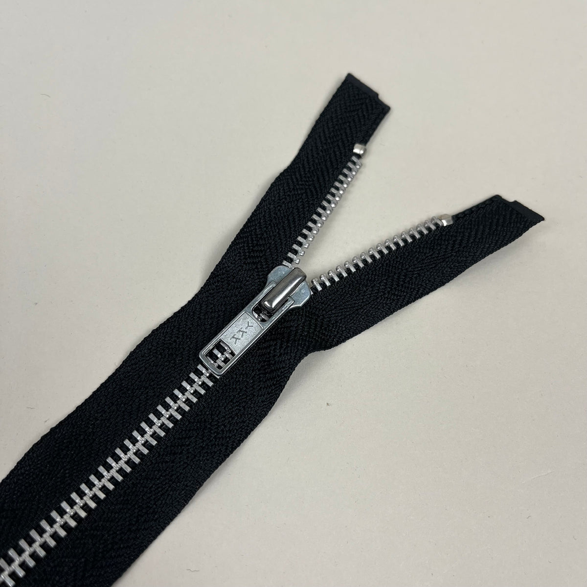 5 Separating Metal Zippers - Black 24.5" (NZP0519)