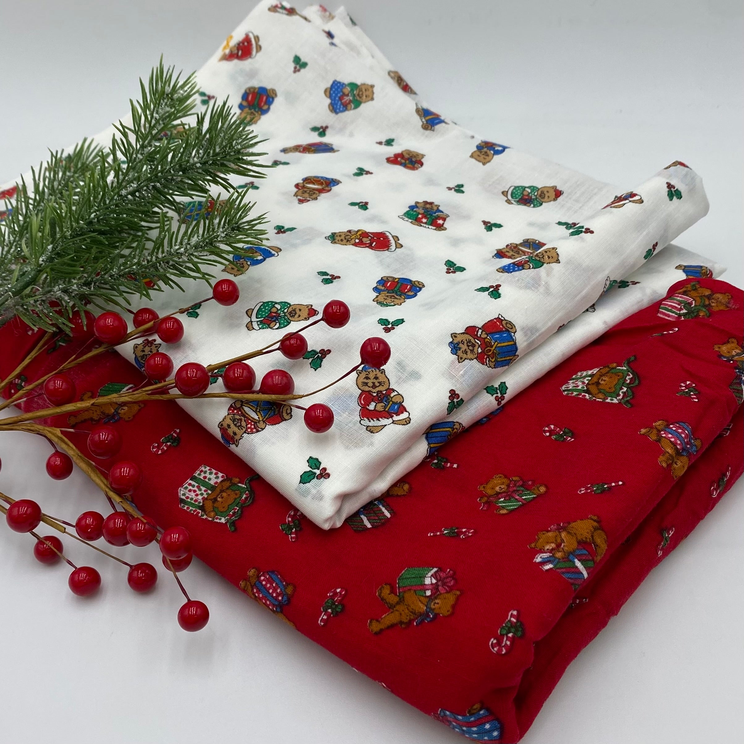 Quilting Cotton - Christmas Bears (WQC2727)