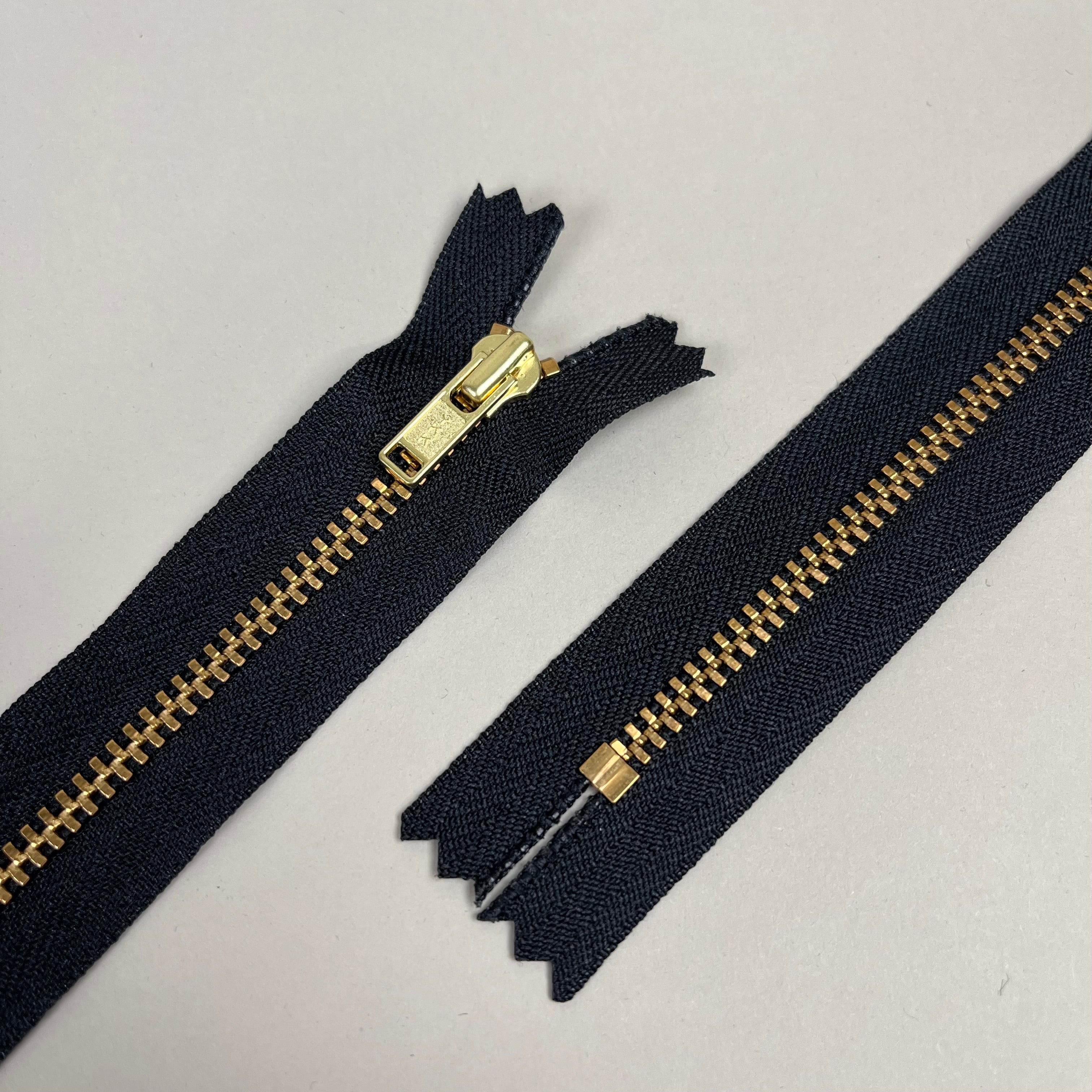 Closed-End Metal Zipper - Black & Gold 5.5" (NZP0422)