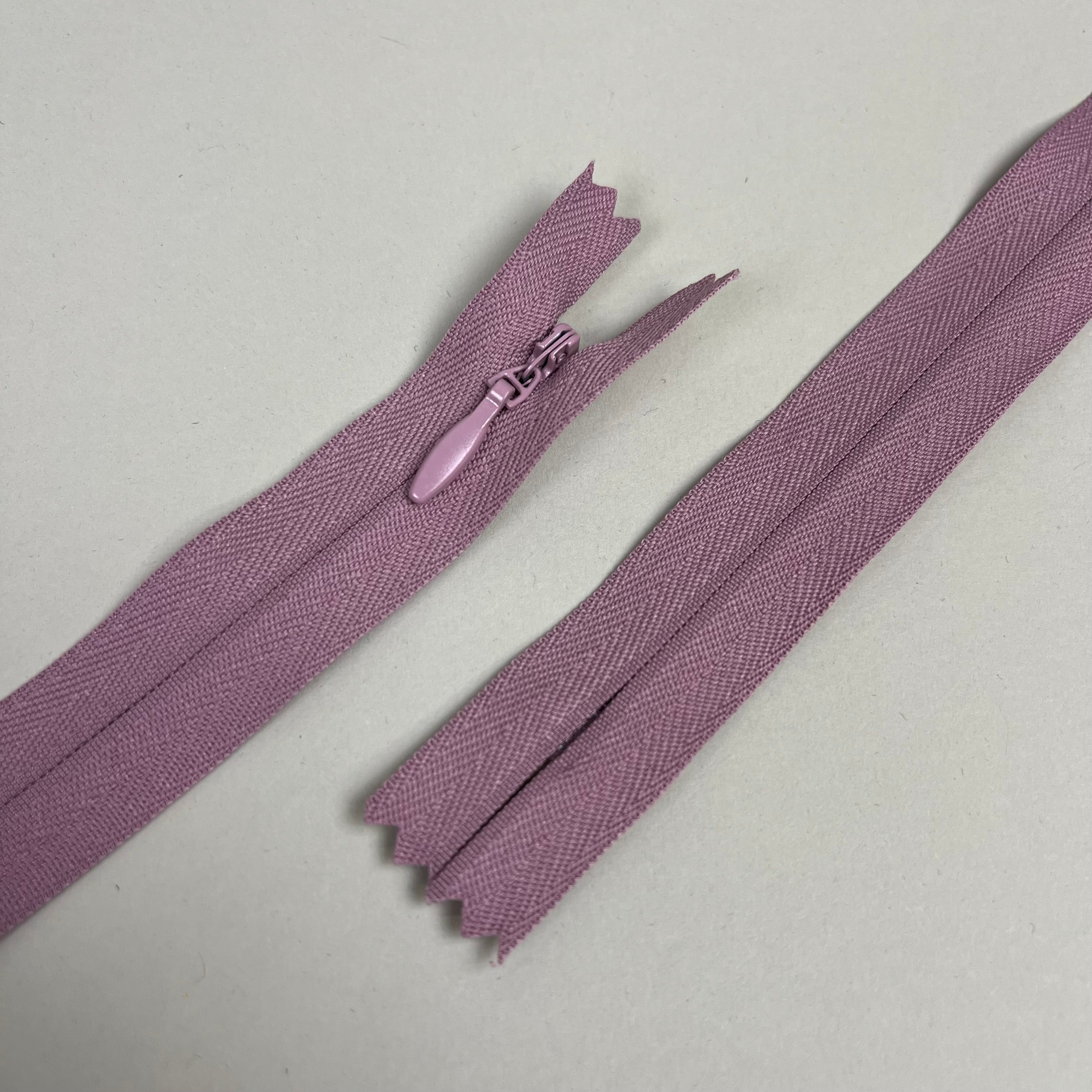 Closed-End Nylon Invisible Coil Zipper - Pink Mauve 6" (NZP0320)