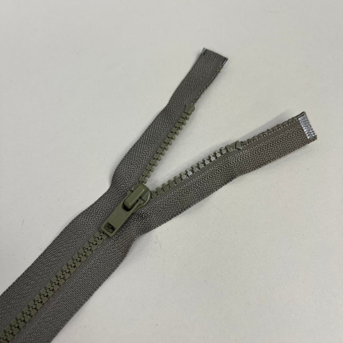 5 Two-Way Nylon Zippers - Army Green 23" (NZP0498)