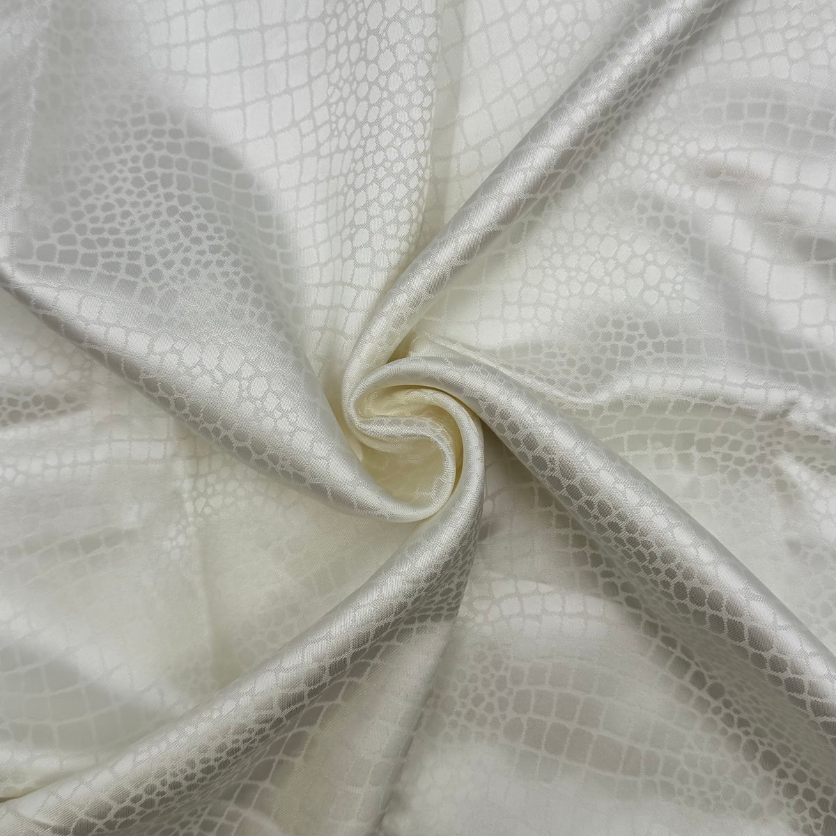 Blouse Weight - Off White Snake (WDW3713)