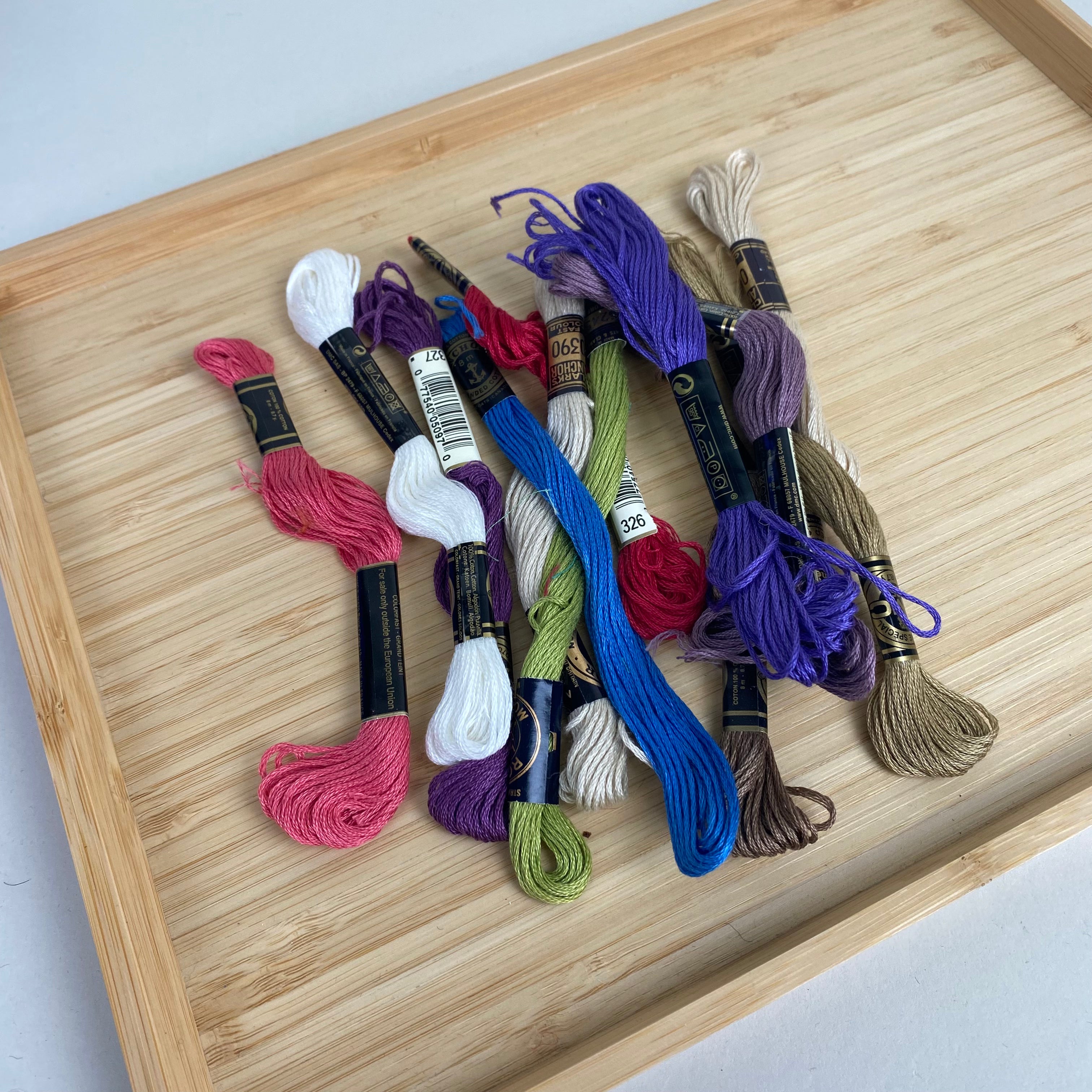 Embroidery Floss - 11 Skeins (NXX1690)