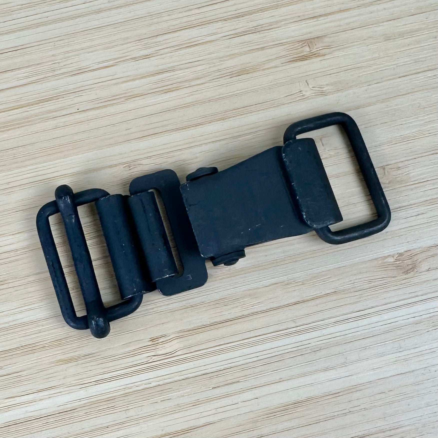 Clasp, Black (NXX0941)