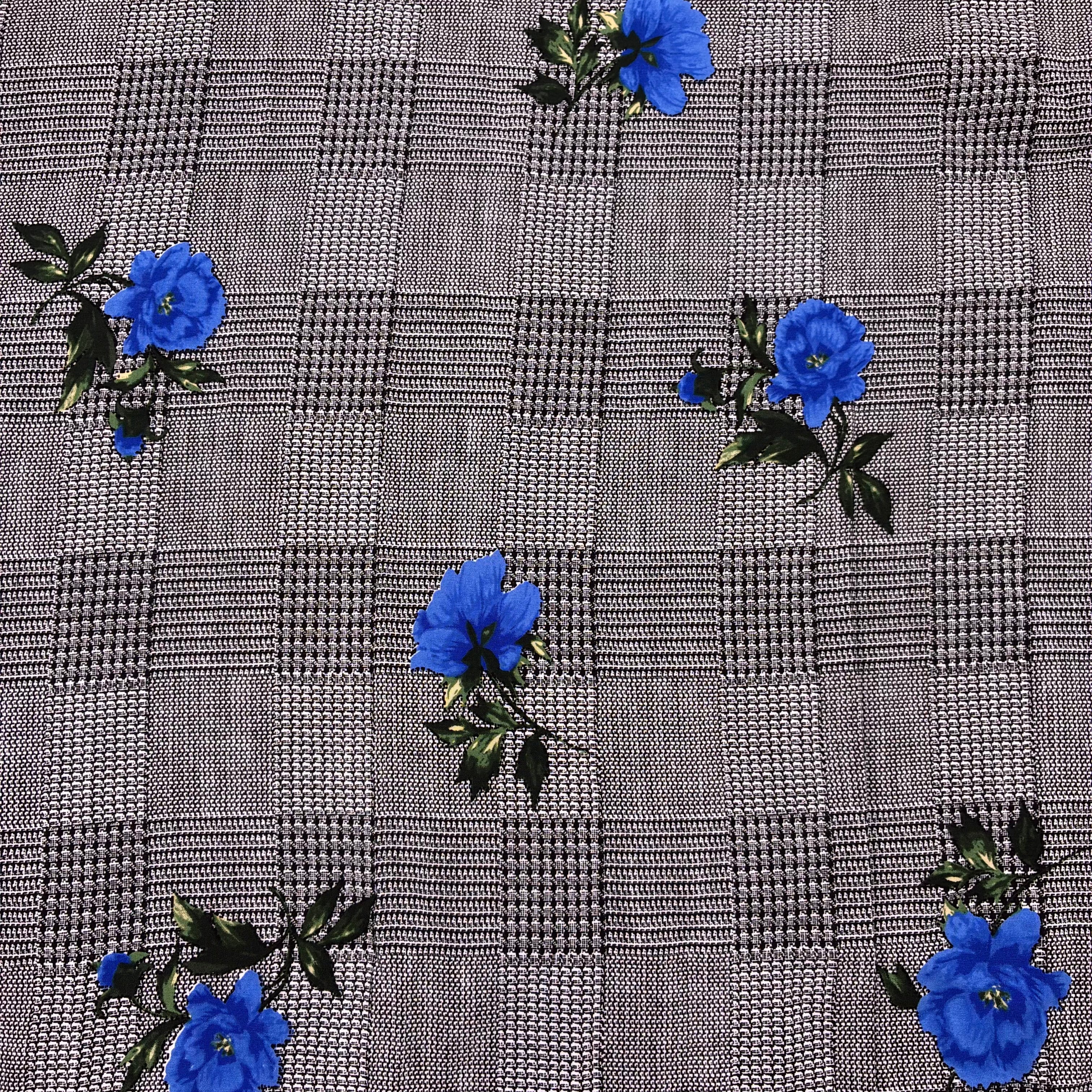 Rayon Blouse Weight - Black & White Flowers (WDW3267)