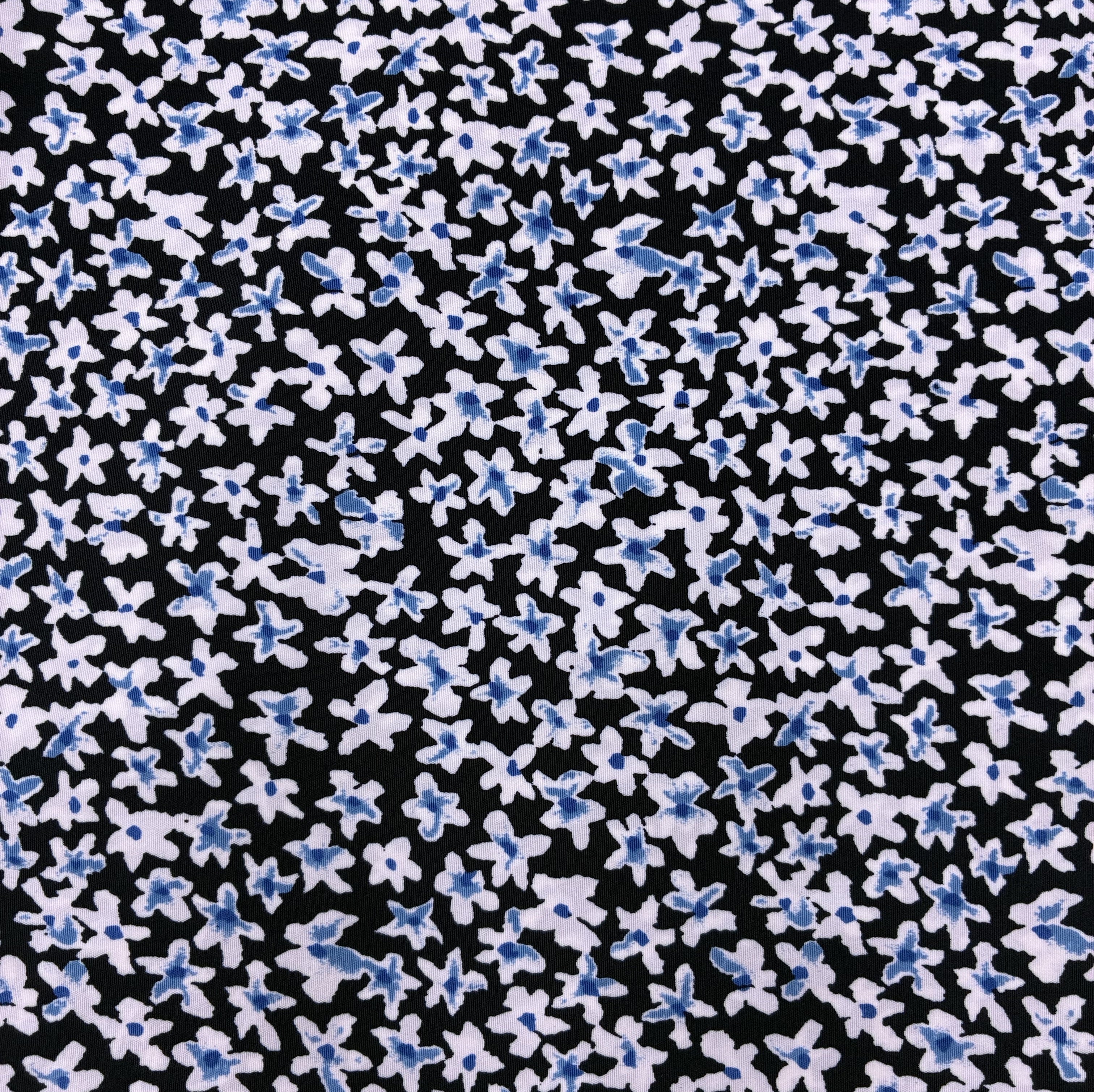 Blouse Weight - Snow Flowers (WDW3386)