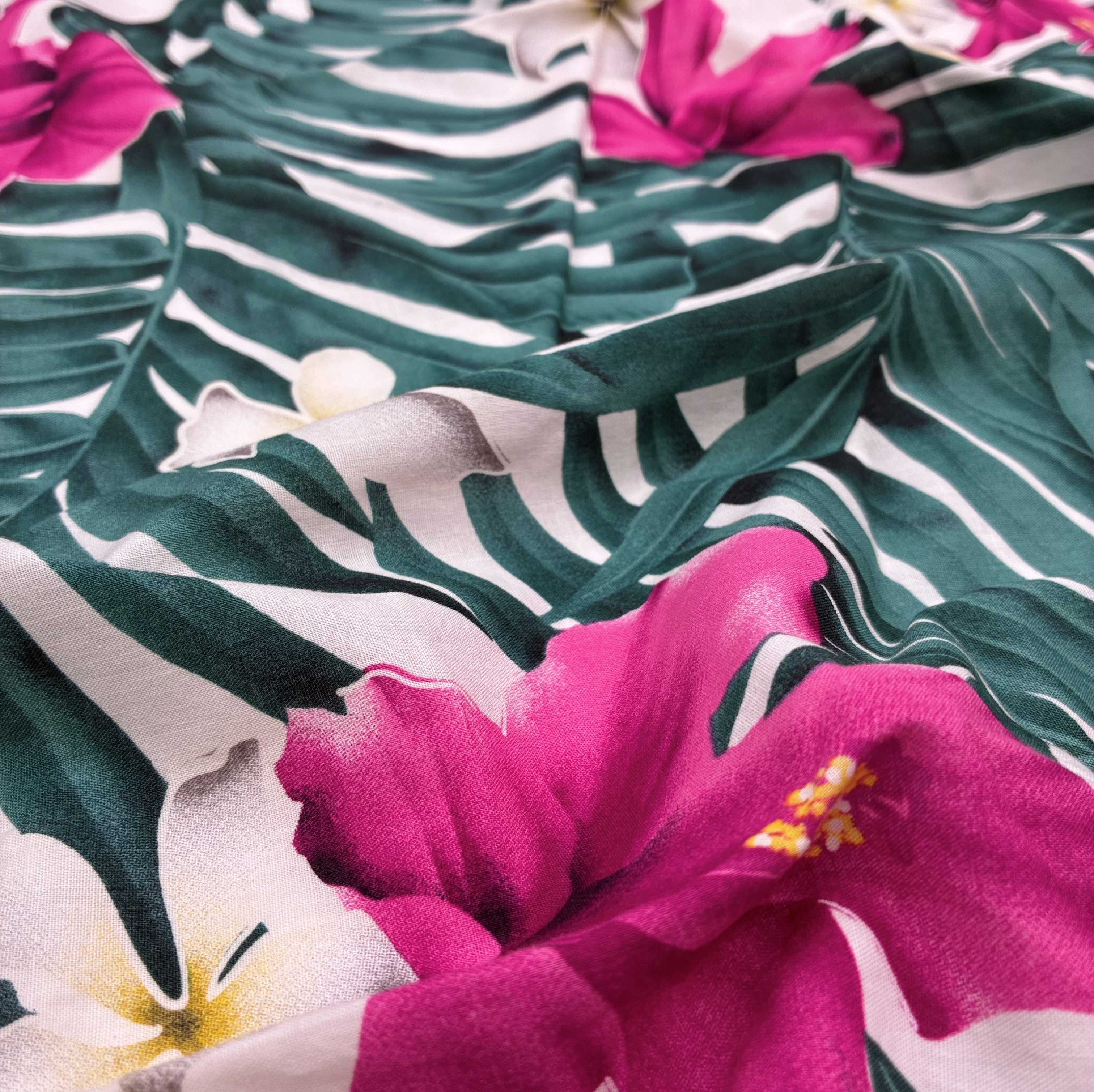 Cotton Shirting - Hibiscus (WDW3632)