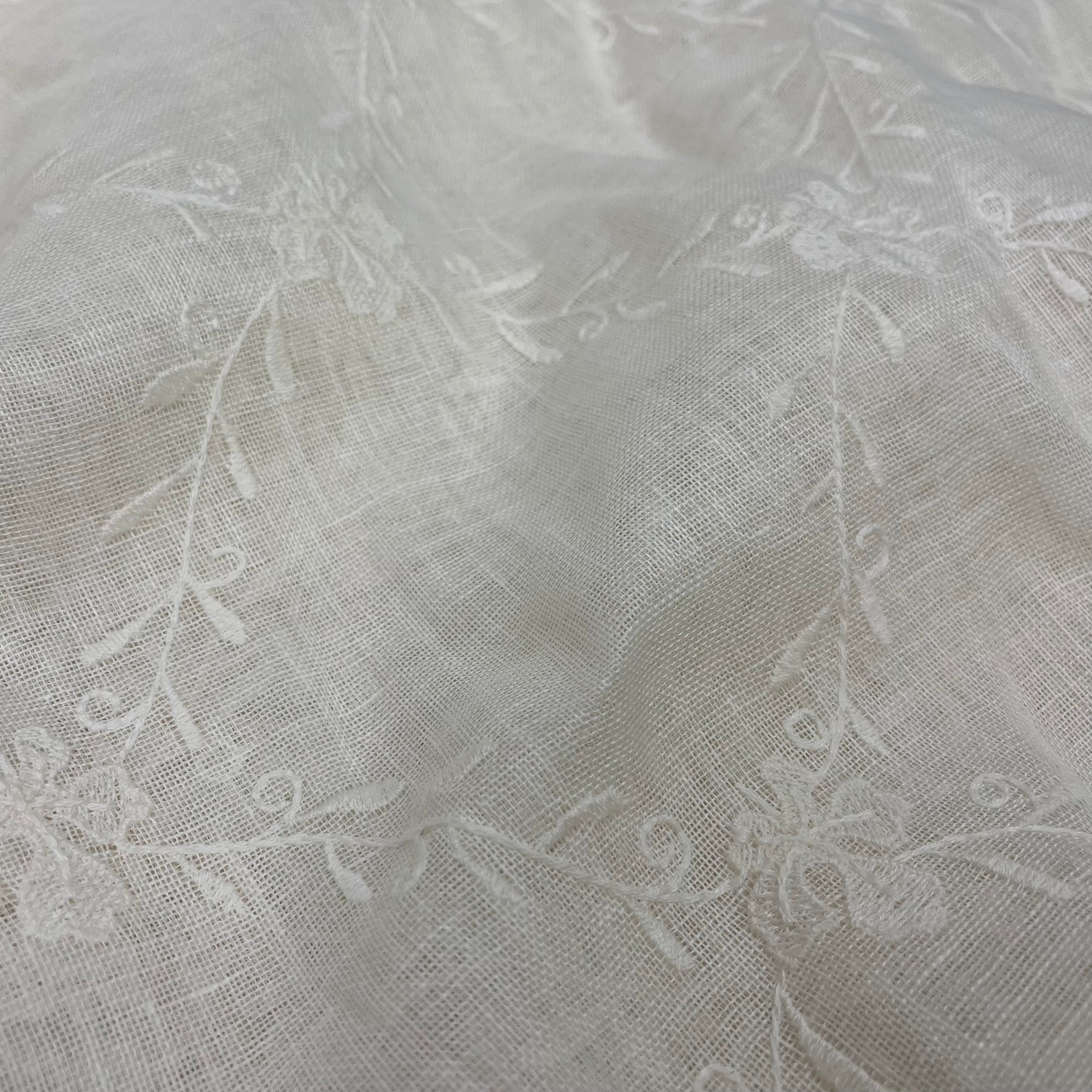 Home Decor - Soft White Trellis (HDH0783)