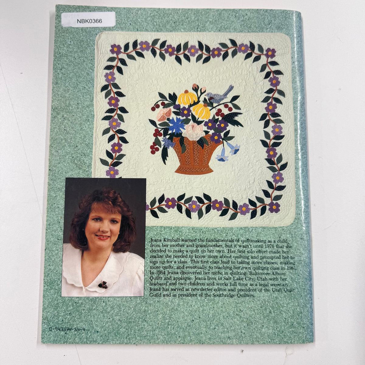Sewing Book - Reflections of Baltimore (NBK0366)