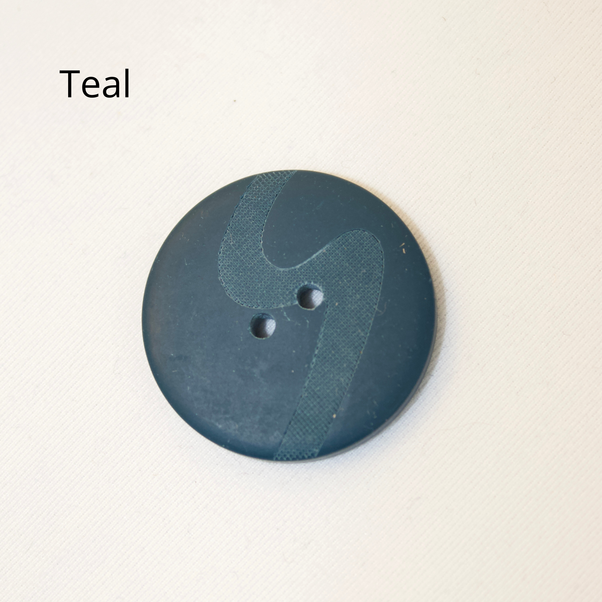 27mm Etched Buttons, Various Colours (NBU0003,7:9,13,17,22,57)