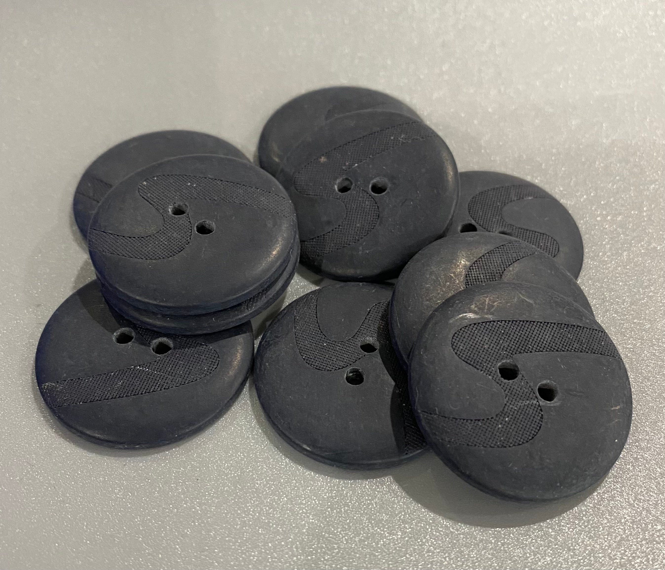 27mm Etched Buttons, Various Colours (NBU0003,7:9,13,17,22,57)