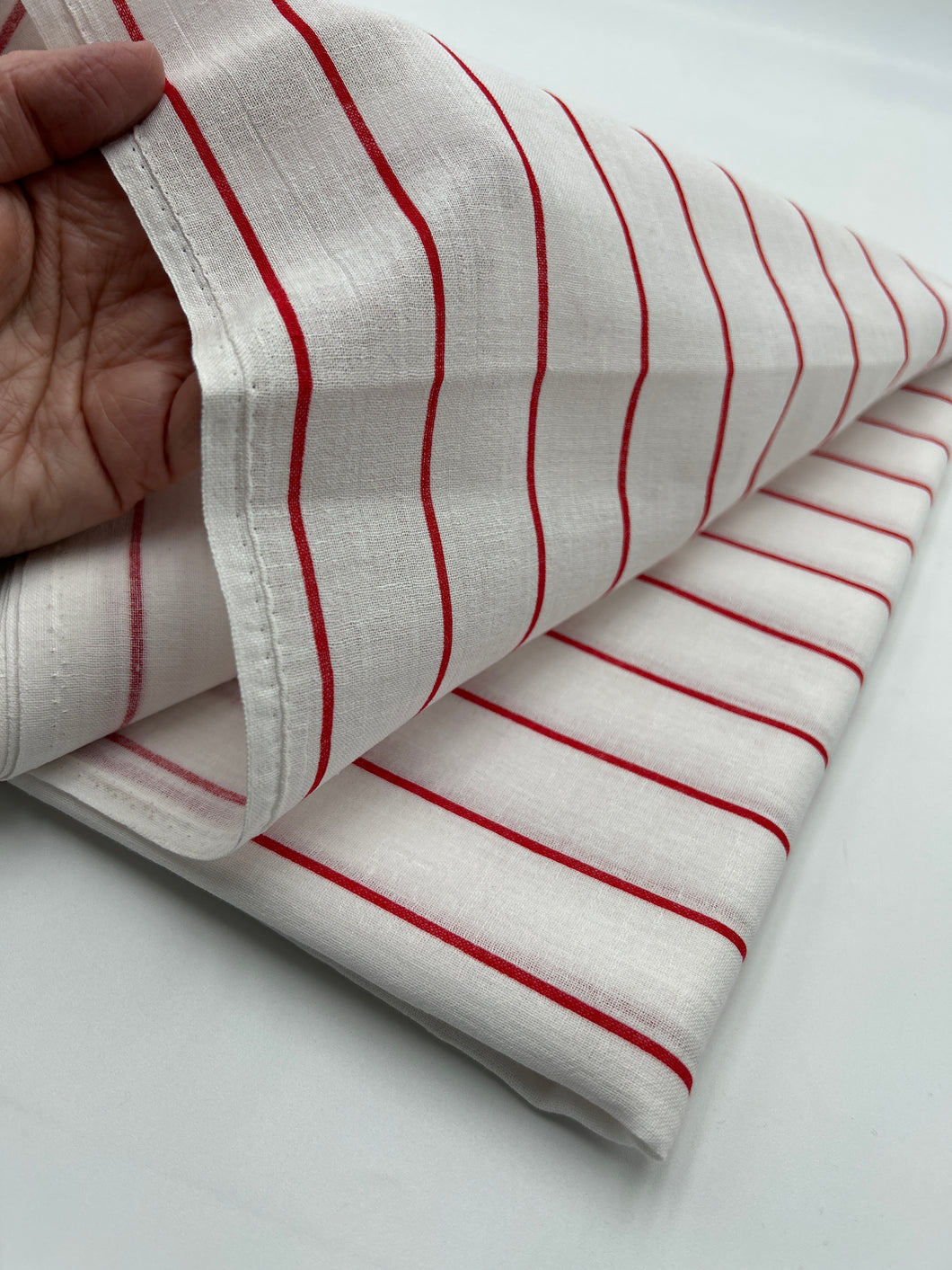 Cotton Dress Weight, Red Stripes on White (WDW2260)