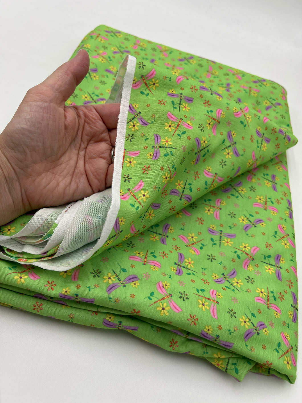 Stretch Jersey, Dragonflies on Green (KJE1186)