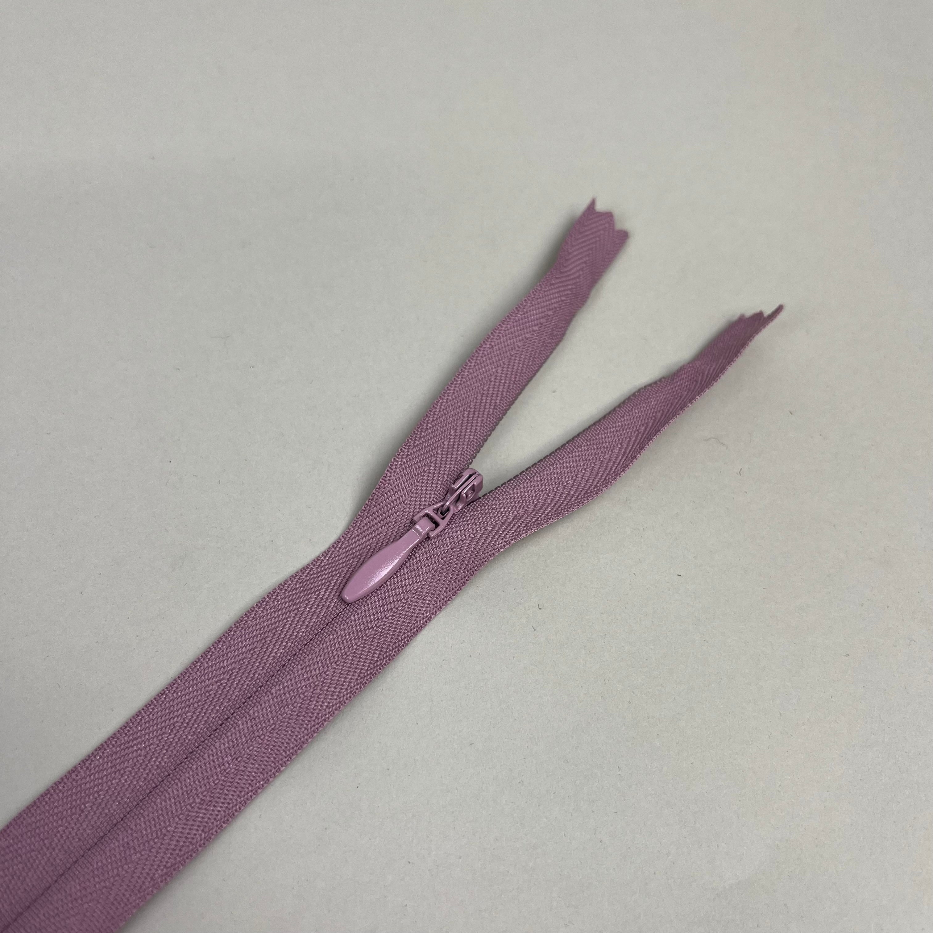 Closed-End Nylon Invisible Coil Zipper - Pink Mauve 6" (NZP0320)