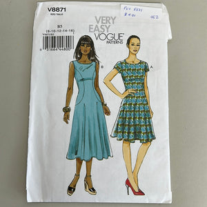 VOGUE Pattern, Misses' Dress (PVO8871)
