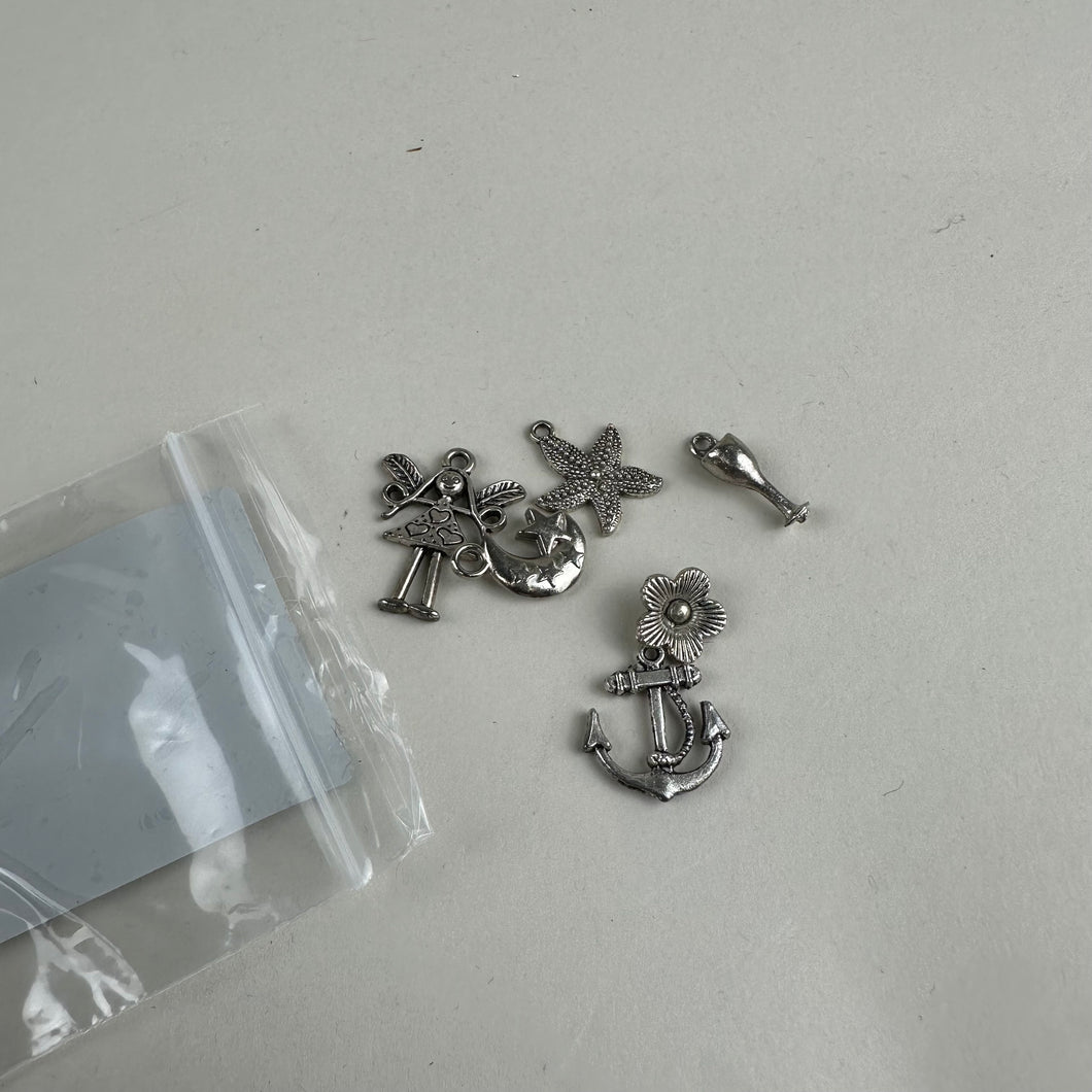 Embellishment Pack - Assorted Charms (NXX1501)