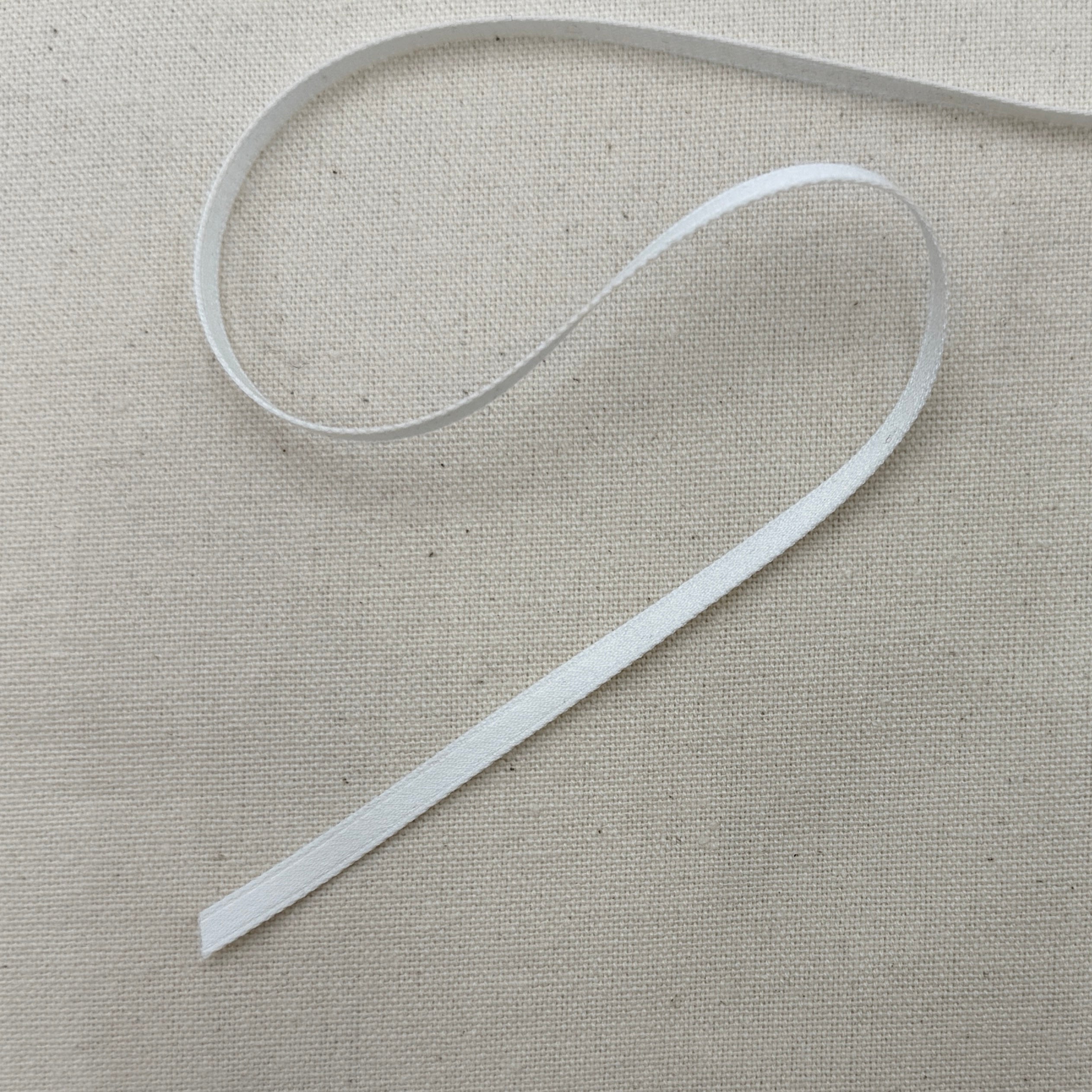 Satin Ribbon, White 4mm (NXX1451)
