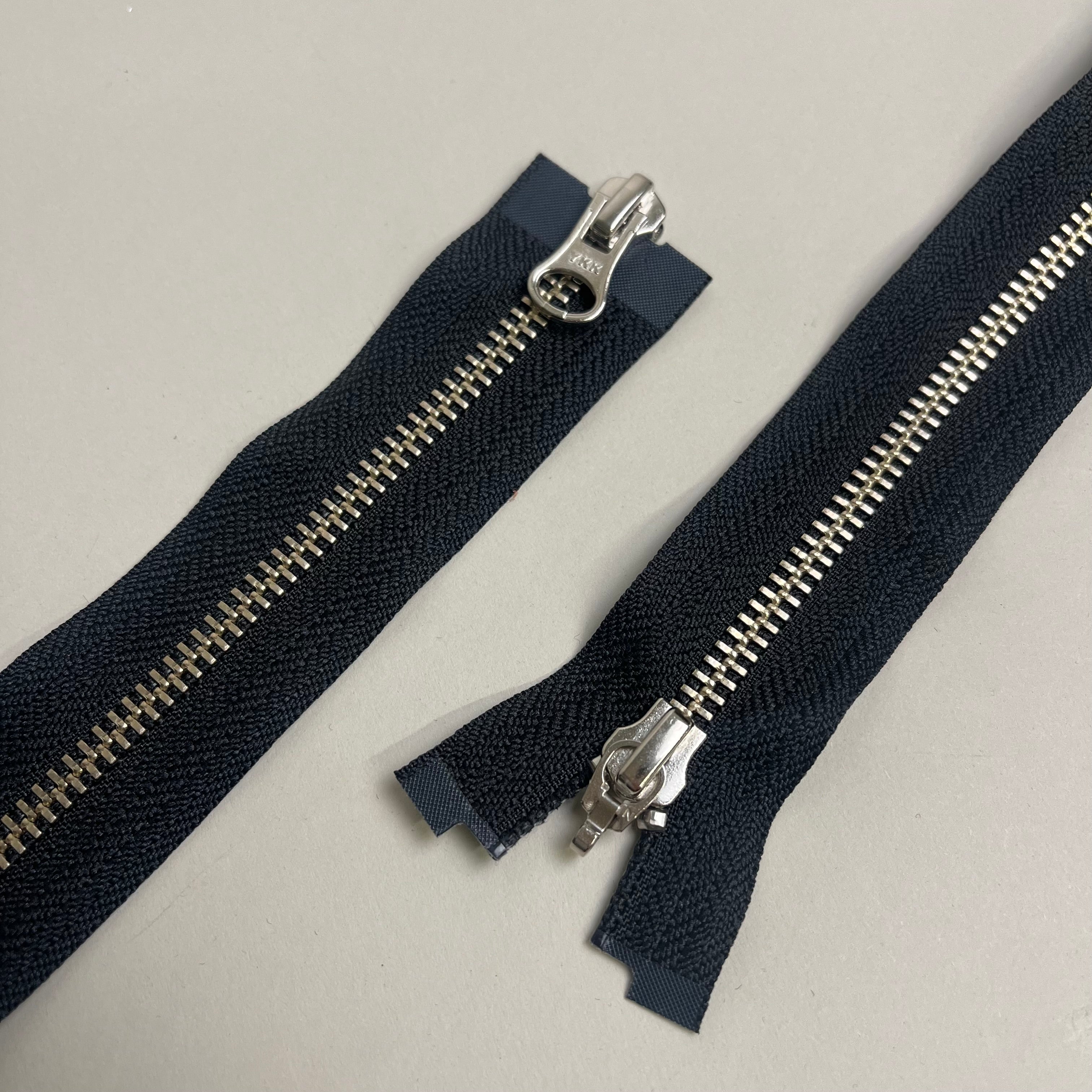 Two-Way Metal Zipper - Black & Silver 34" (NZP0478)