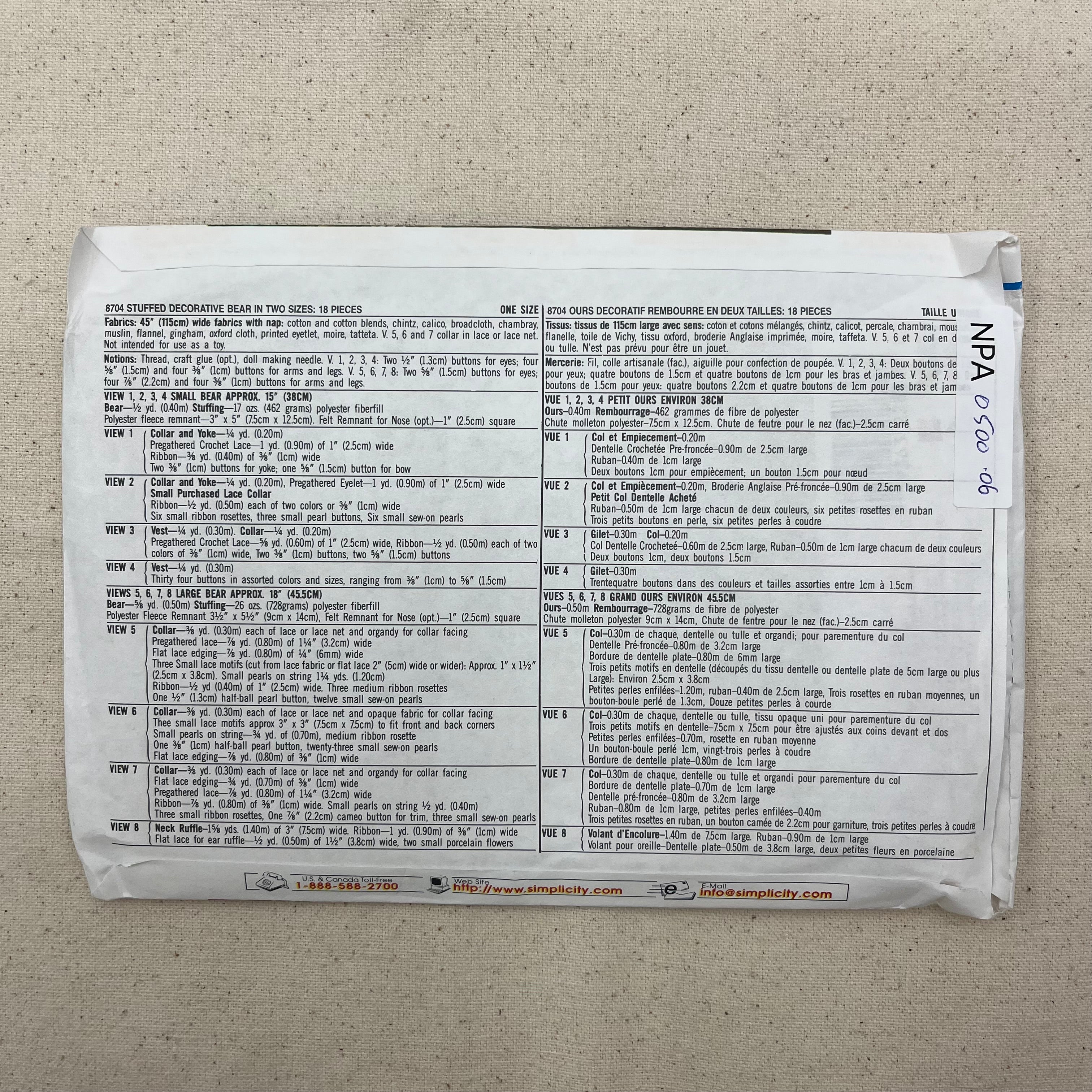 Simplicity Pattern - 8704 Stuffed Decorative Bear (NPA0500)