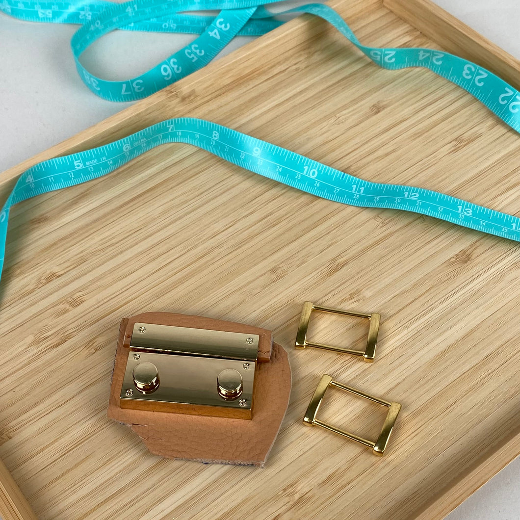 Clasp + 30mm Sliders (x2) - Gold Tone (NXX1580)