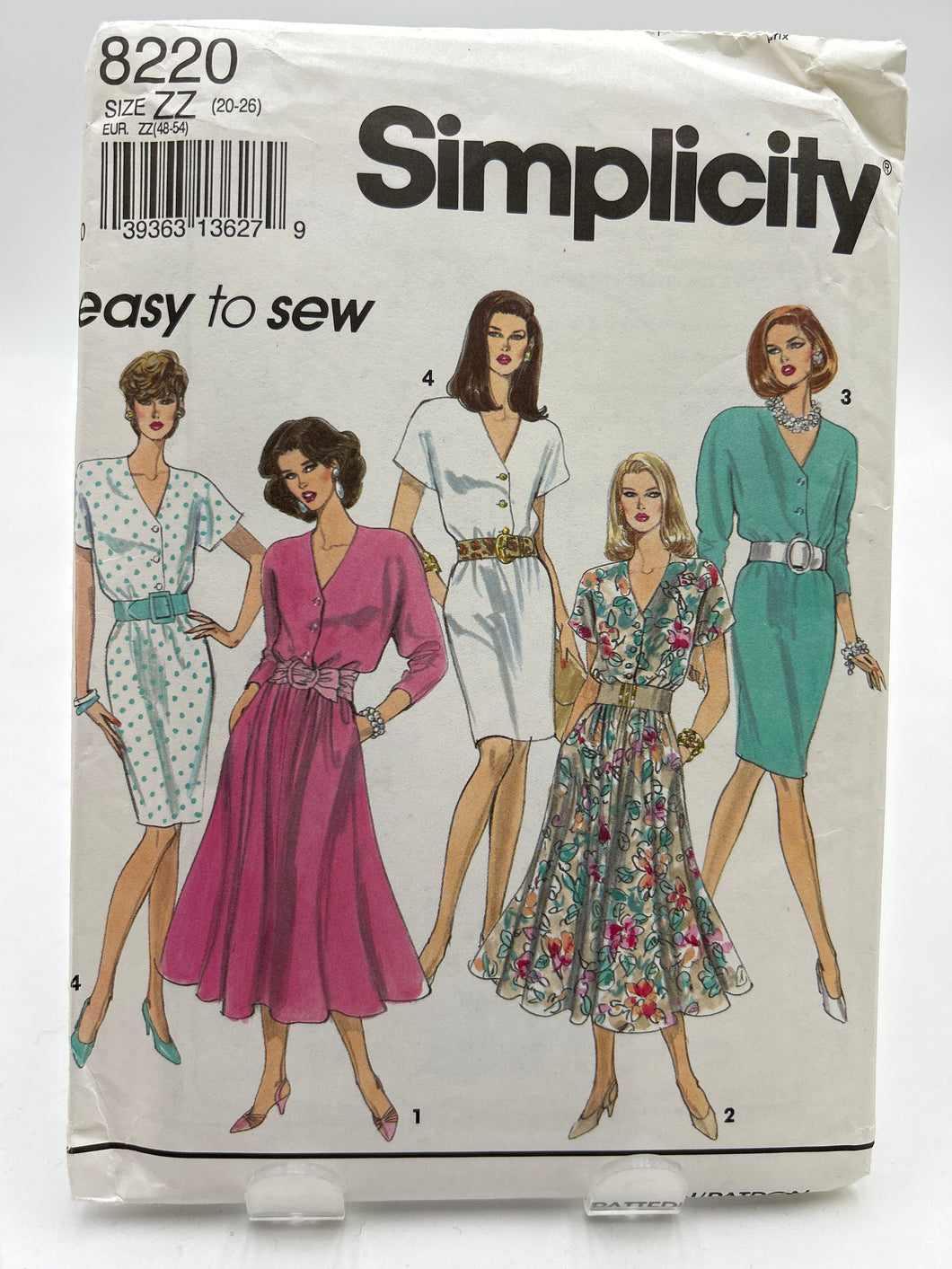 SIMPLICITY 20+ Pattern, Women's Dress (PSI8220)