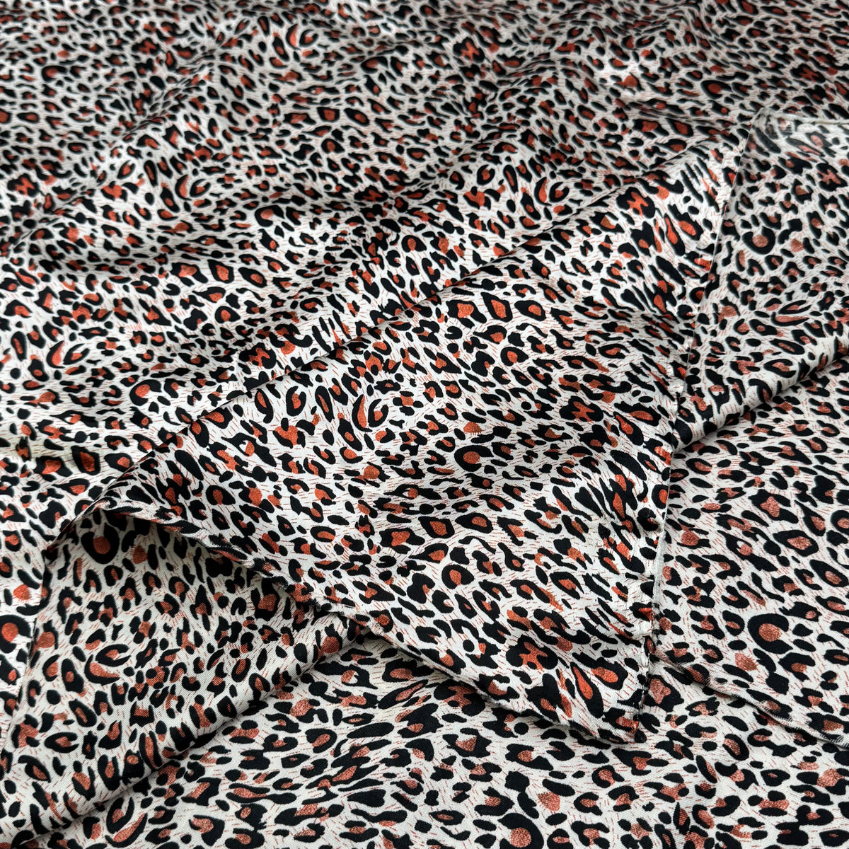 Satin Shirting - Satin Leopard (WDW3711)