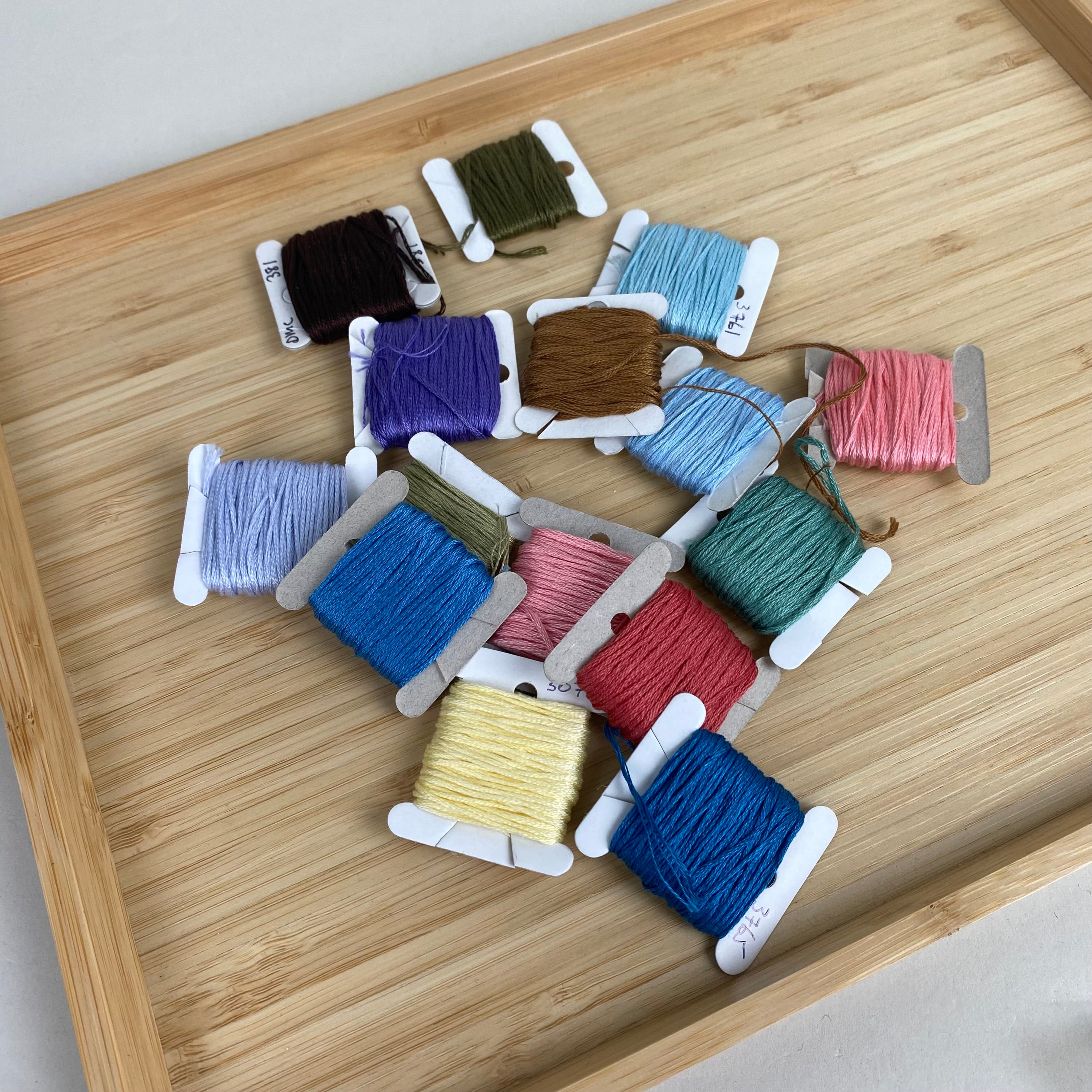 Embroidery Floss - 15 colours (NXX1670)