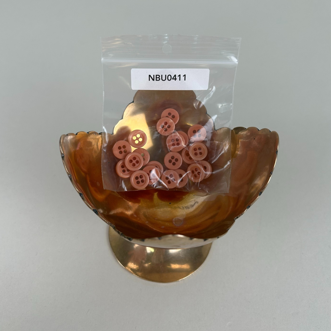 Plastic Buttons, Coral  (NBU0411)