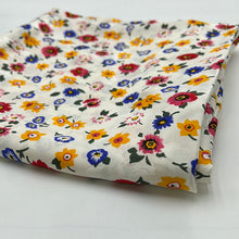 Load image into Gallery viewer, Blouse Weight, Flowers on Cream (WDW1985)
