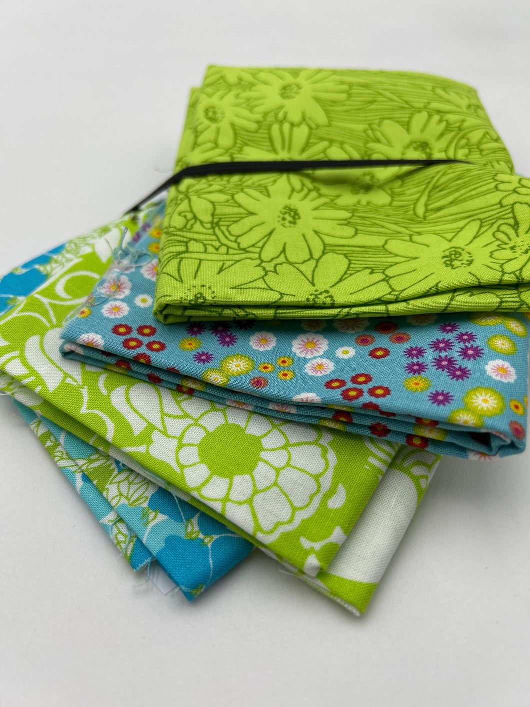 Quilting Cotton Fat Quarter Bundle, Mixed Batiks #4 (WQC2590)