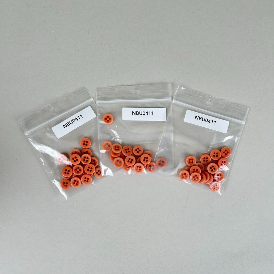 Plastic Buttons, Coral  (NBU0411)