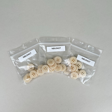 Load image into Gallery viewer, Buttons, Plastic, 1.9cm, Beige (NBU0427)
