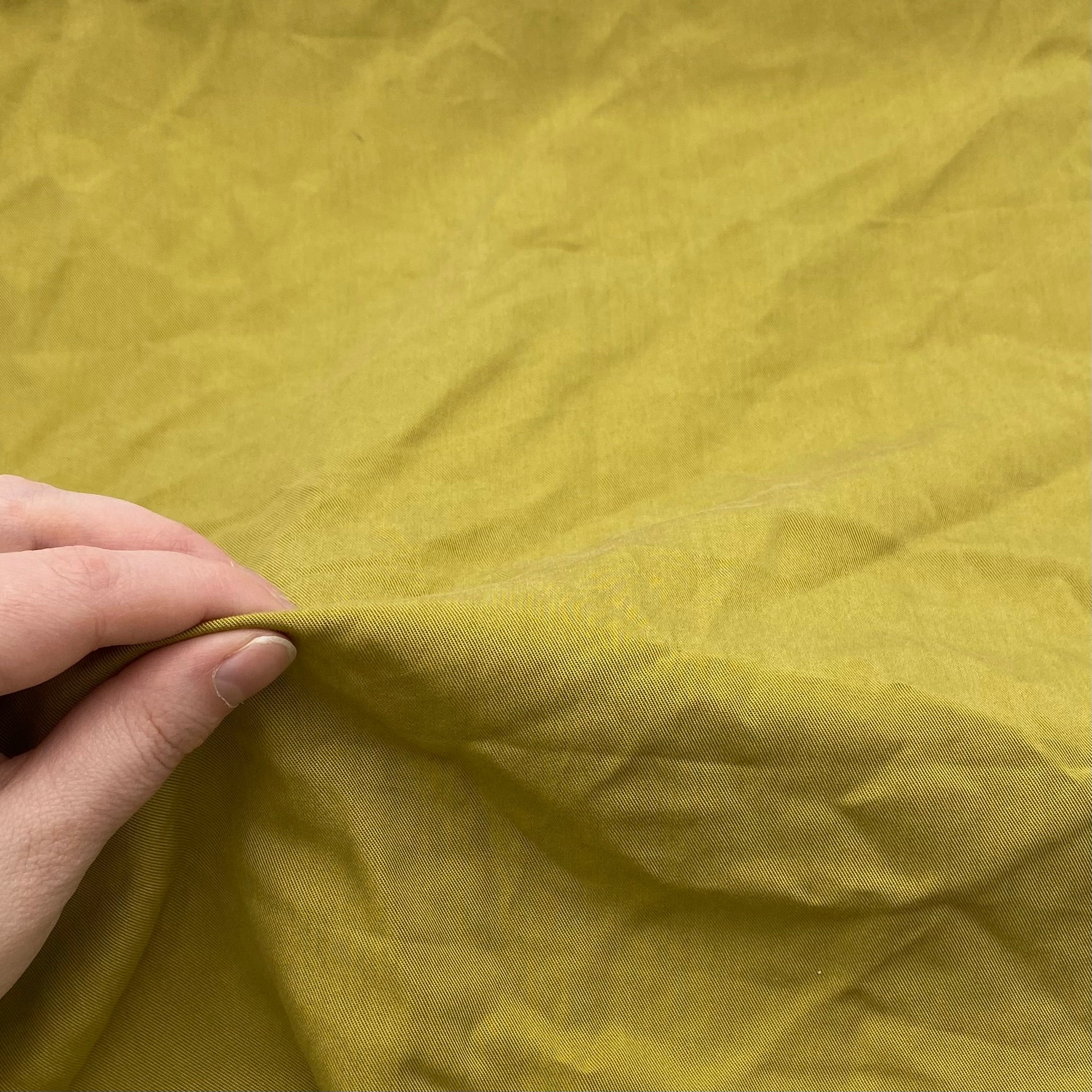 Rayon Dress Weight - Chartreuse (WDW3371)