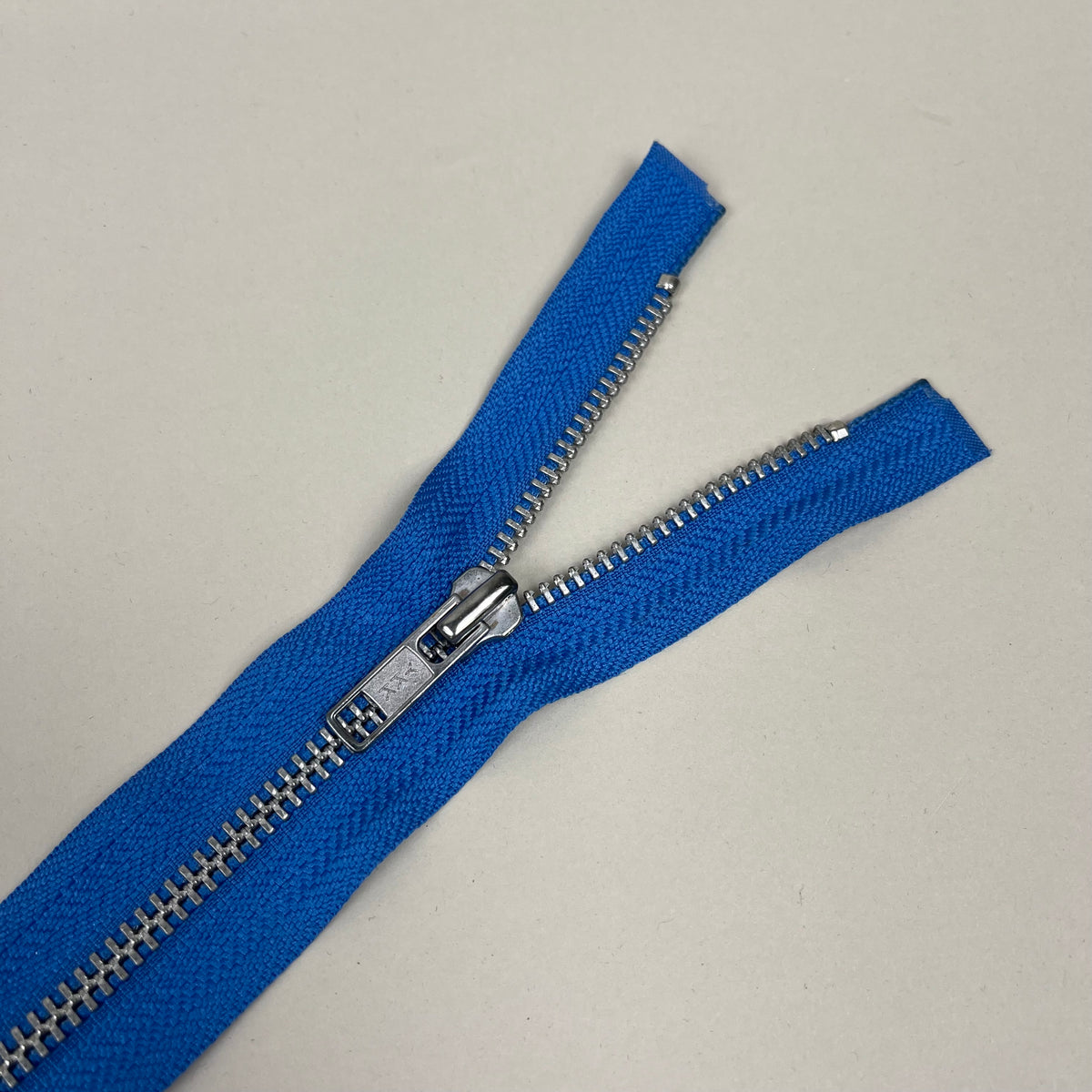 5 Separating Metal Zippers - True Blue & Silver 27.5" (NZP0525)