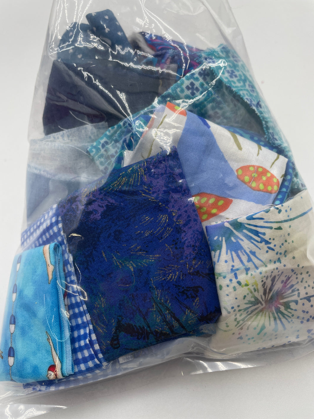 Quilting Cotton Scrap Bag, Blues (WQC2336)
