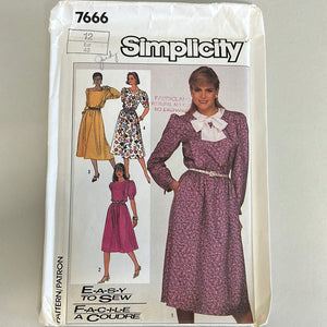 SIMPLICITY Vintage Pattern, Misses Dress (PSI7666)