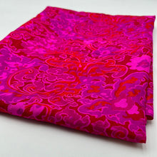 Load image into Gallery viewer, Silk Dress Weight, Fuschia Paisley (WDW1867)
