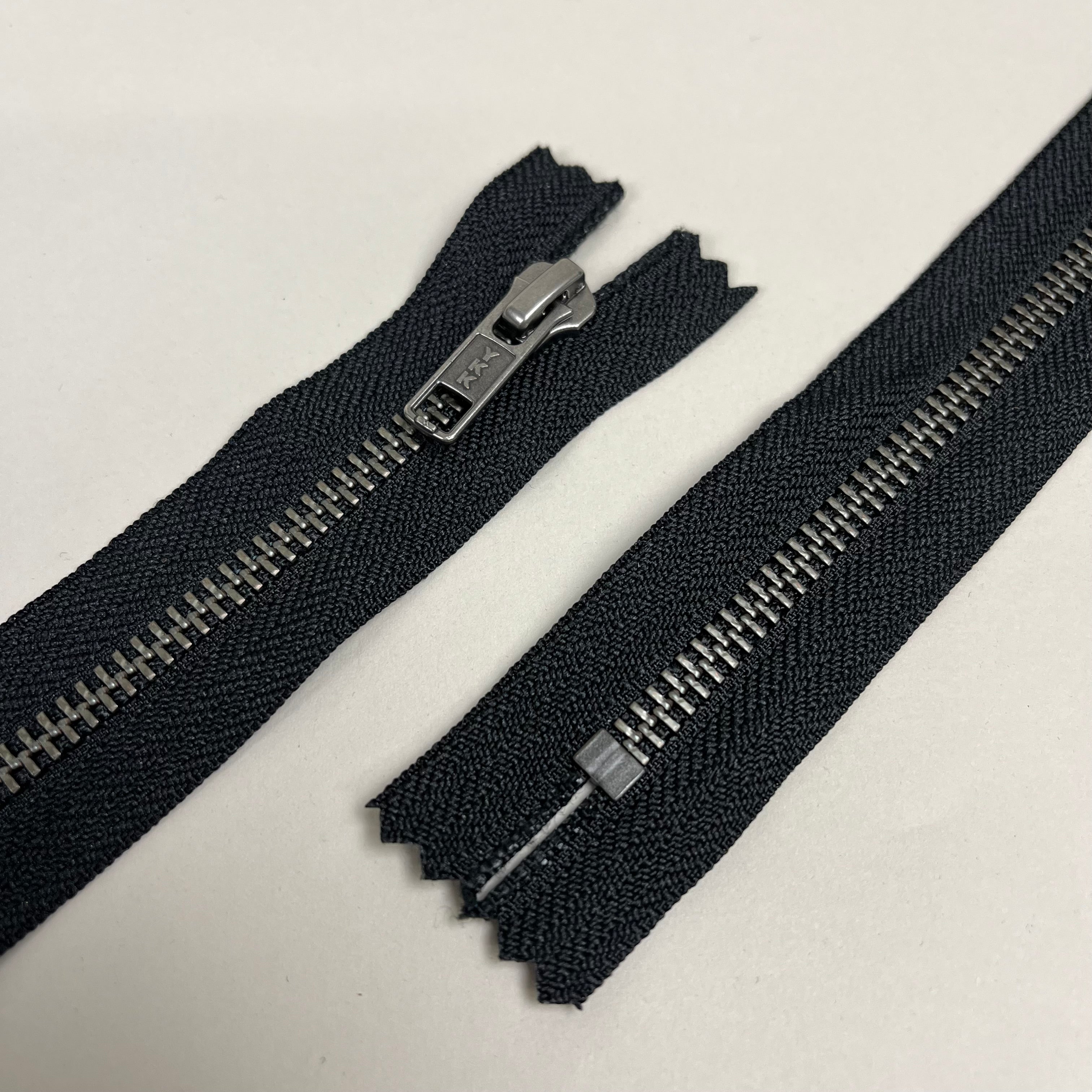 Closed-End Metal Zipper - Black & Antique Silver 21.5" (NZP0409)