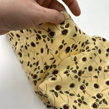Load image into Gallery viewer, Blouse Weight, Dianthus Yellow (WDW1781)
