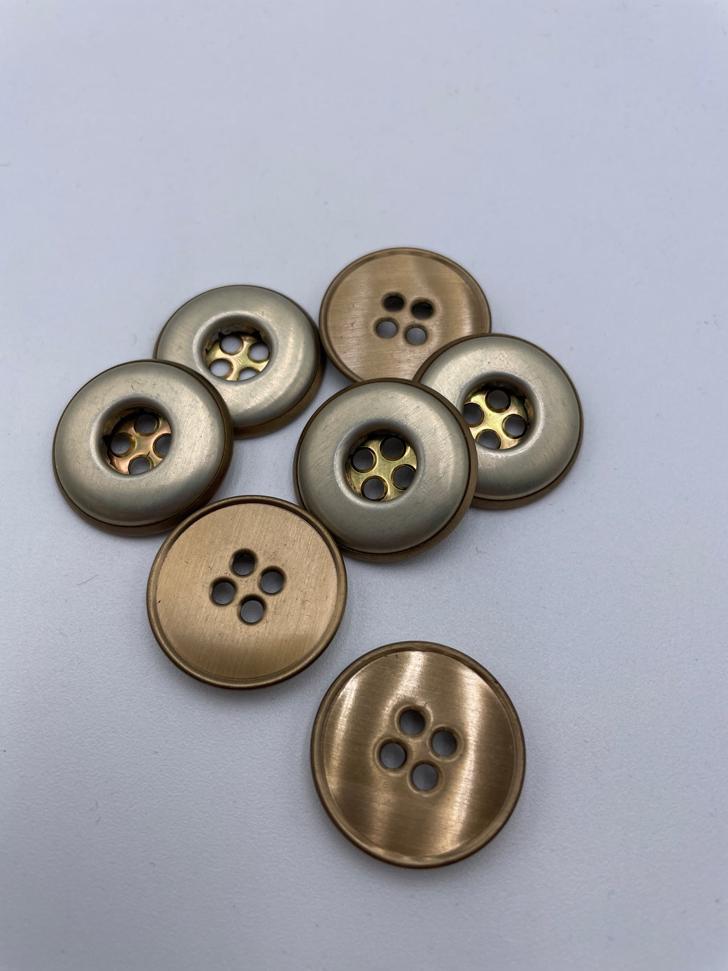 Plastic Buttons, Matte Gold (NBU0505)