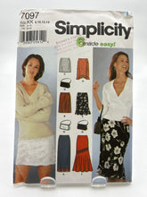 Load image into Gallery viewer, SIMPLICITY Pattern, Misses&#39; Skirts &amp; Purse (PSI7097)
